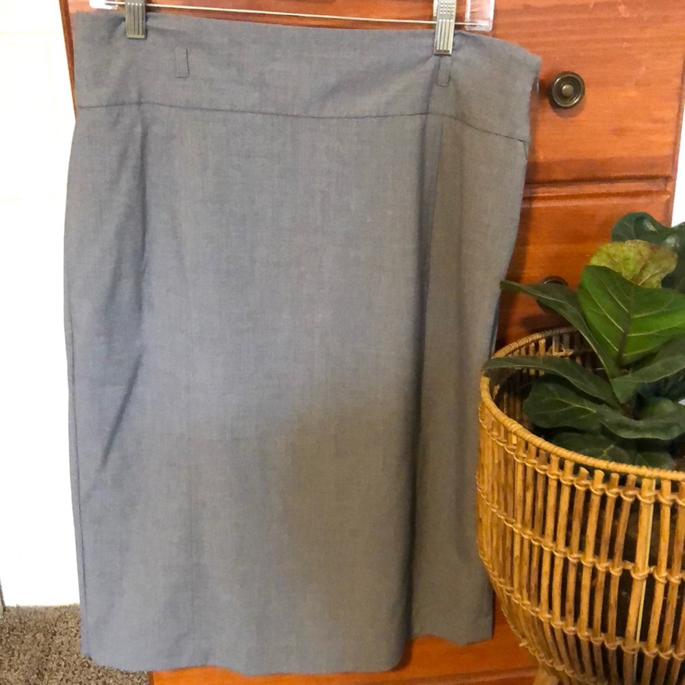 Worthington gray skirt